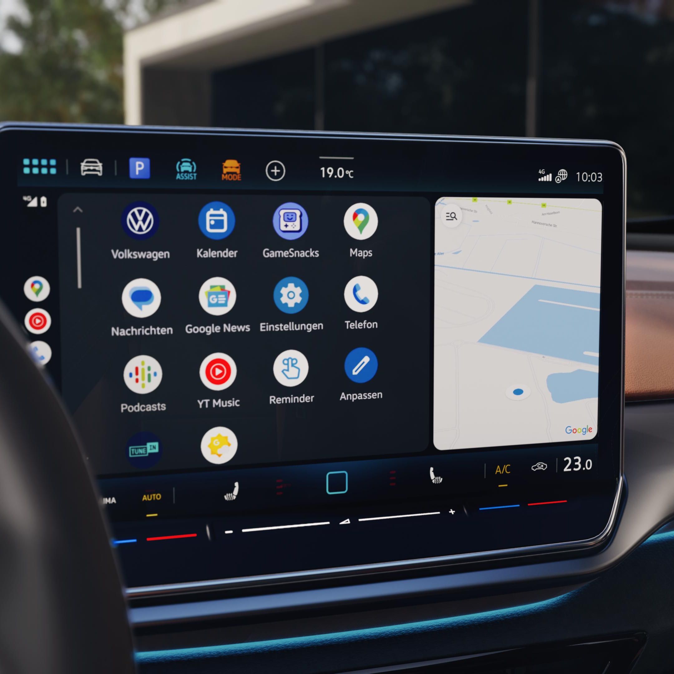 "Detailansicht des VW ID.4 Infotainment System mit App-Connect Bildschirm.  "