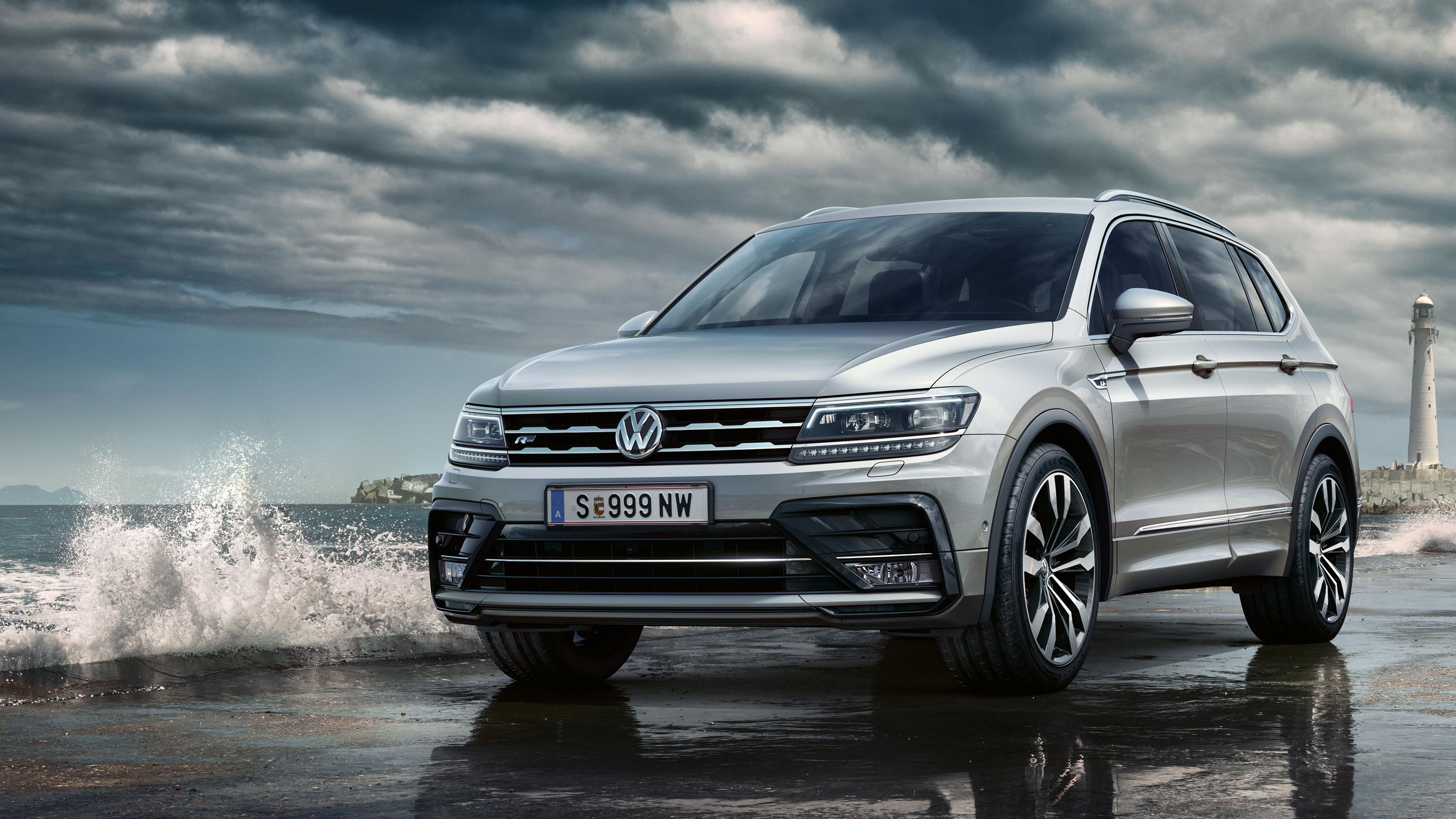 vw volkswagen tiguan allspace Vorgängermodell silber front seite