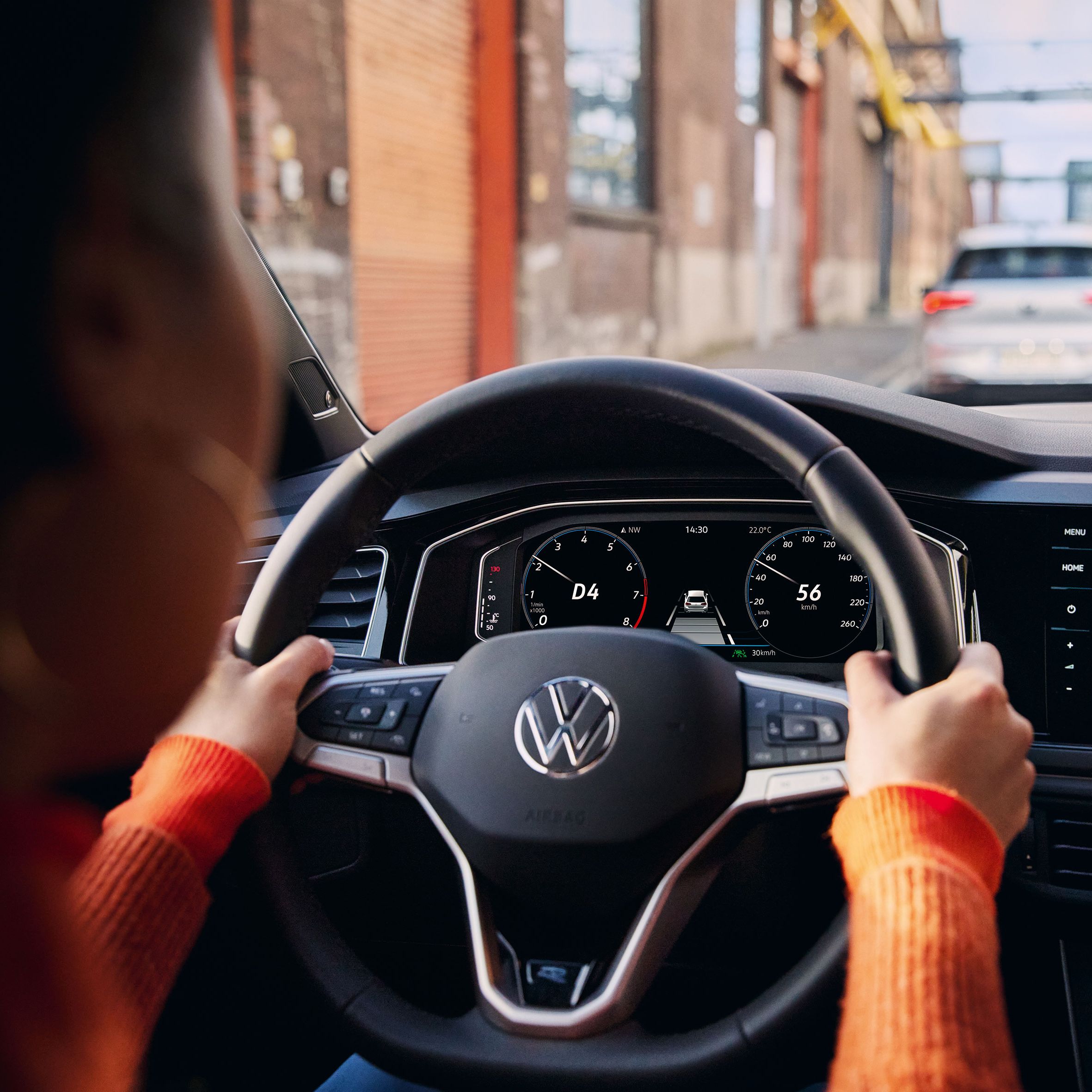 Lenkrad, Digital Cockpit und Navigationssystem im VW Polo