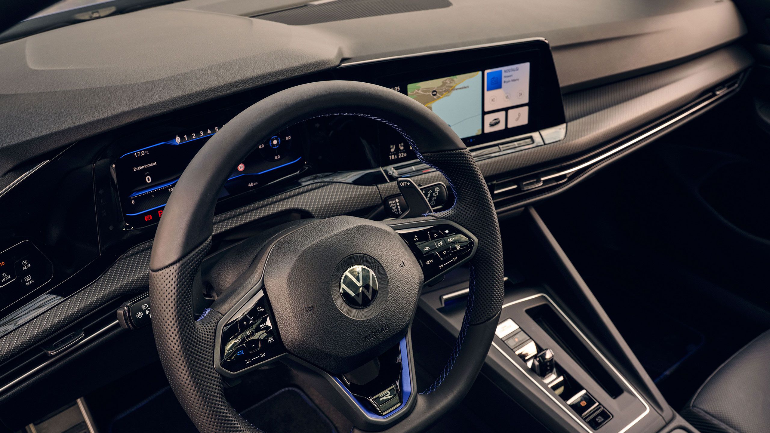 Das Digital Cockpit Pro im Interieur des VW Golf R Variant