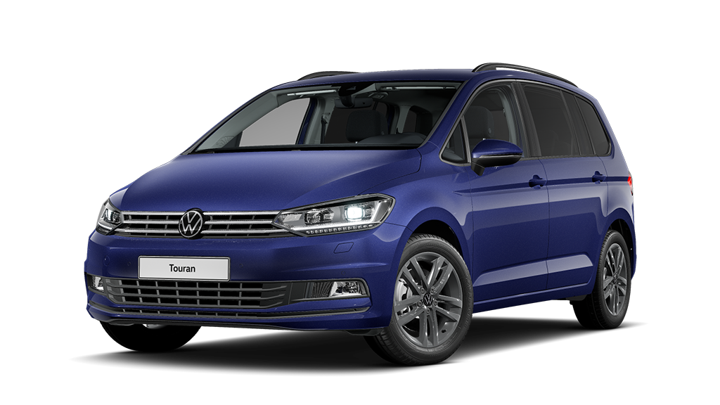 Ein VW Touran in der Farbe Atlantic Blue schräg von vorne