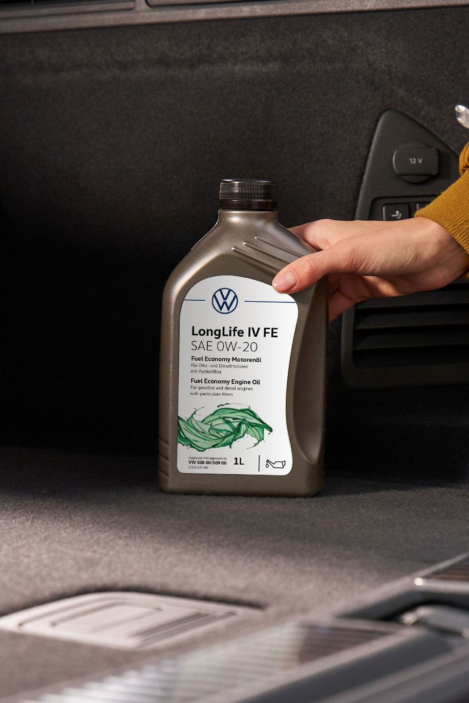 Ansicht einer Flasche Volkswagen Longlife IV Motoröl