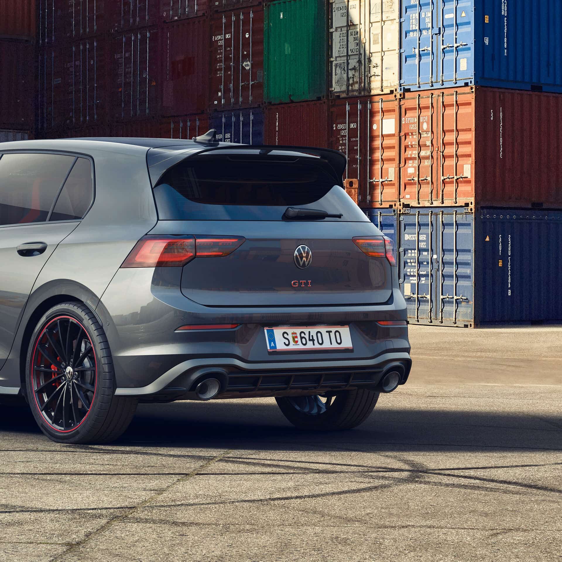 VW Golf GTI Clubsport 45 seitlich