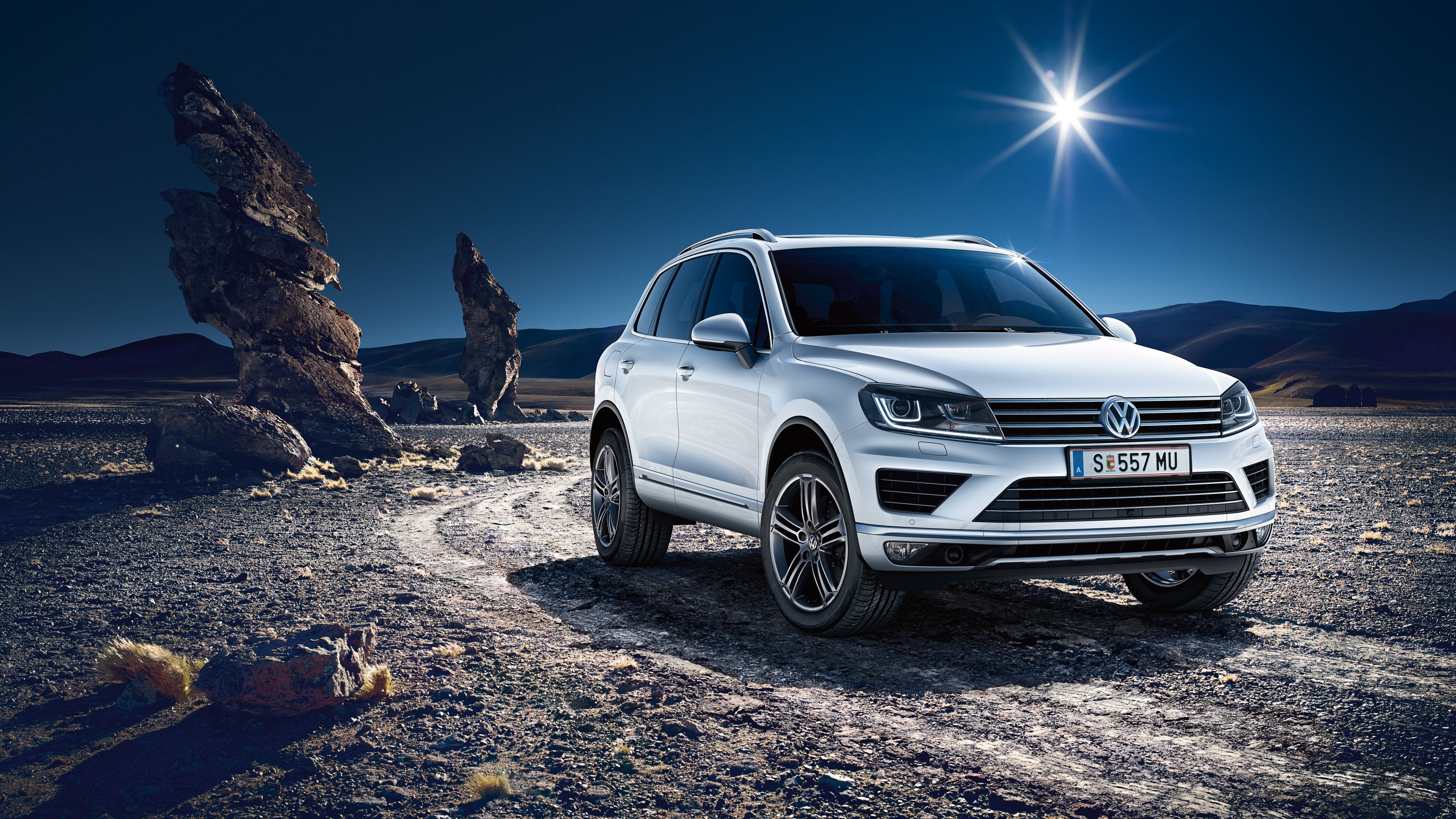 vw volkswagen touareg Vorgängermodell weiß frontansicht