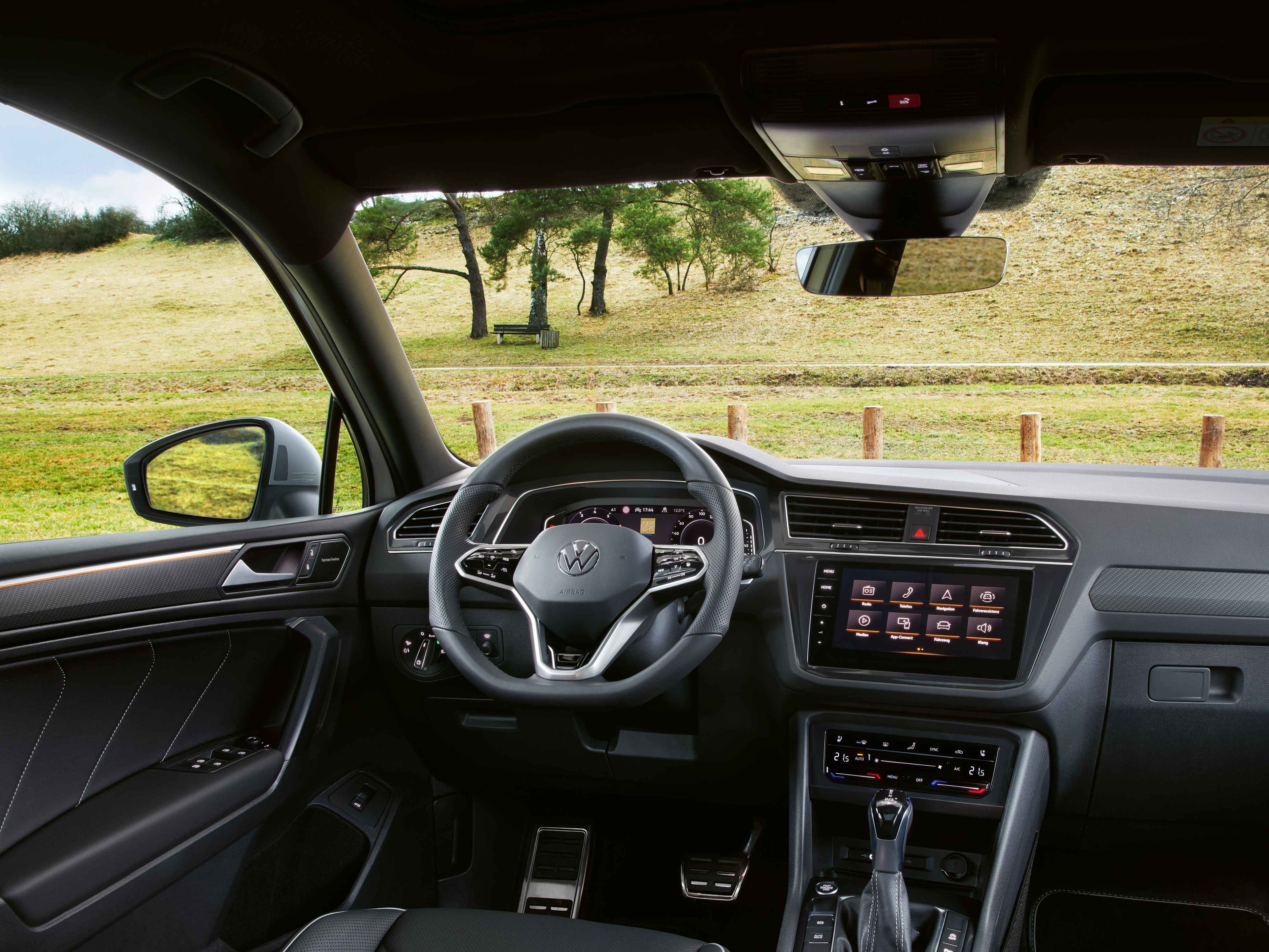 VW Tiguan Allspace Cockpit 