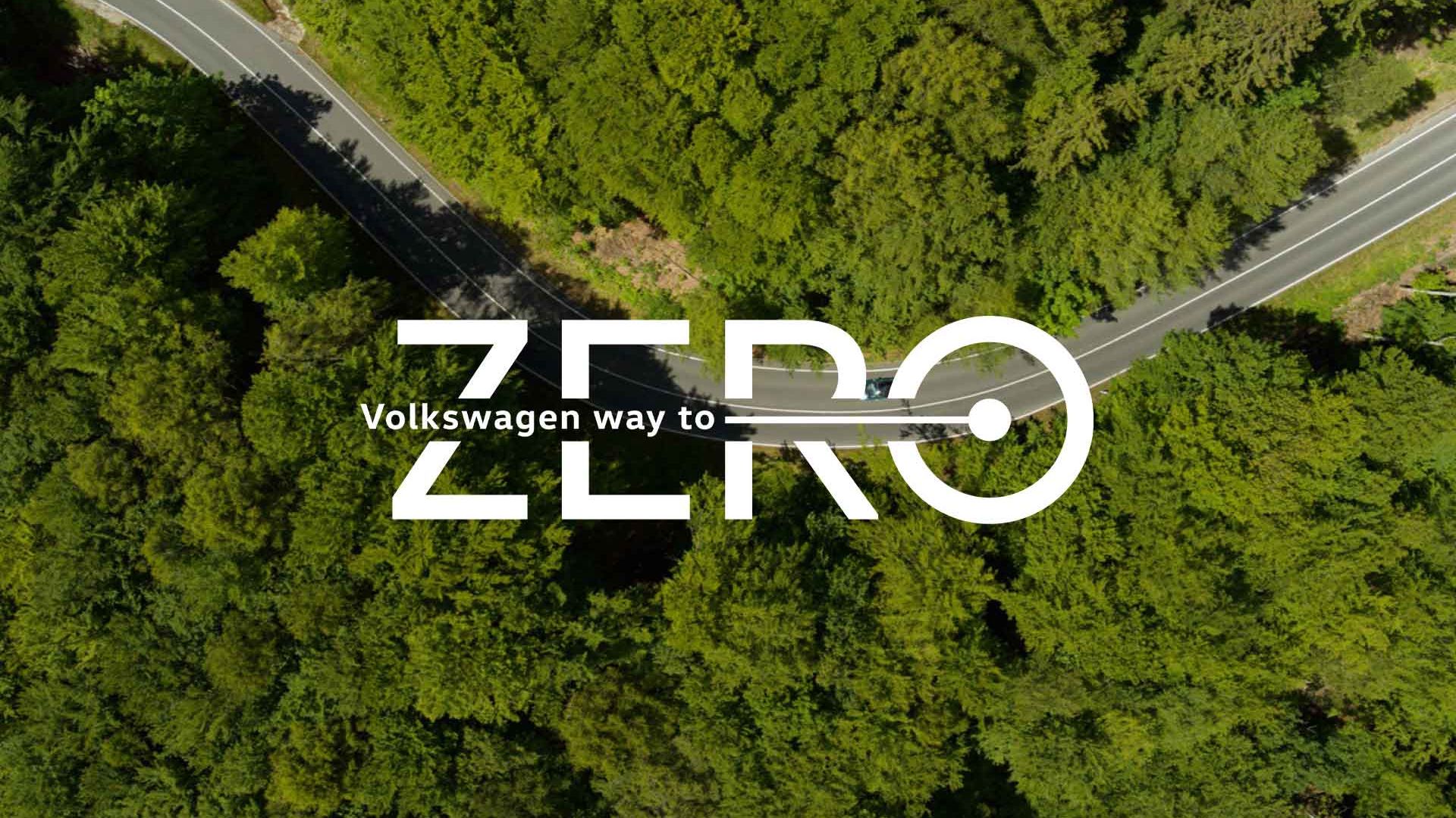 Bild von Volkswagen way to Zero, Straße mit seitlich Bäumen