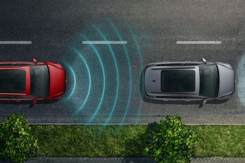 VW Golf Sportsvan Distanzregelung ACC und "Front Assist"