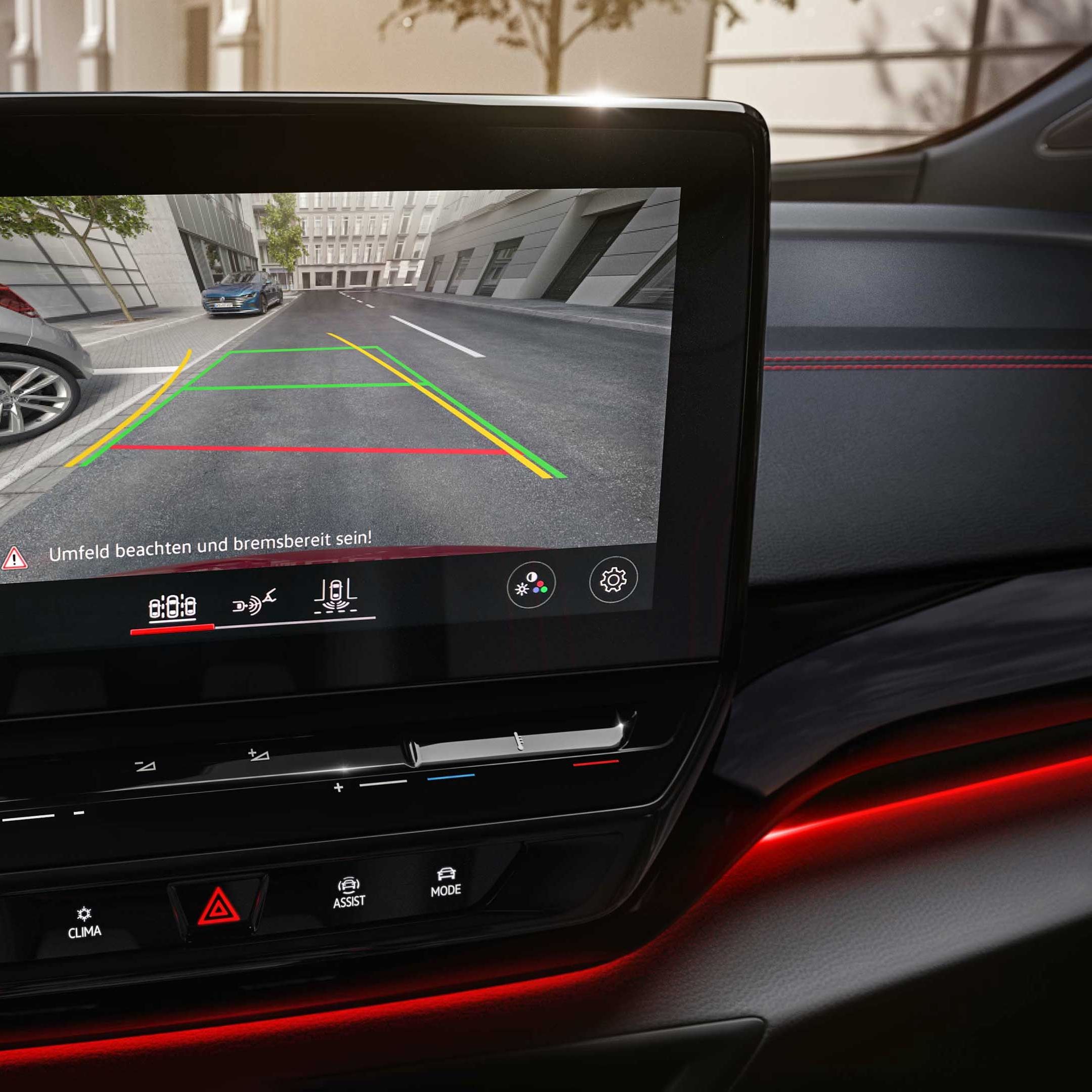 Assistenzsystem Area View am Display eines VW ID.4 GTX