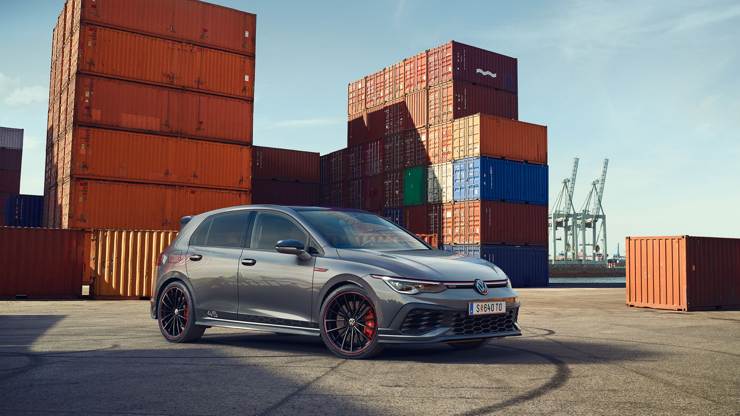 VW Golf GTI Clubsport 45 frontal