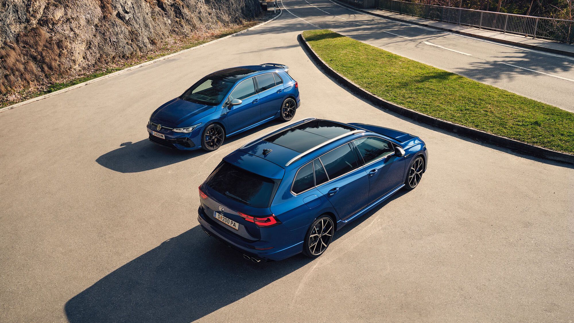 Vogelperspektive des VW Golf R und VW Golf R Variant