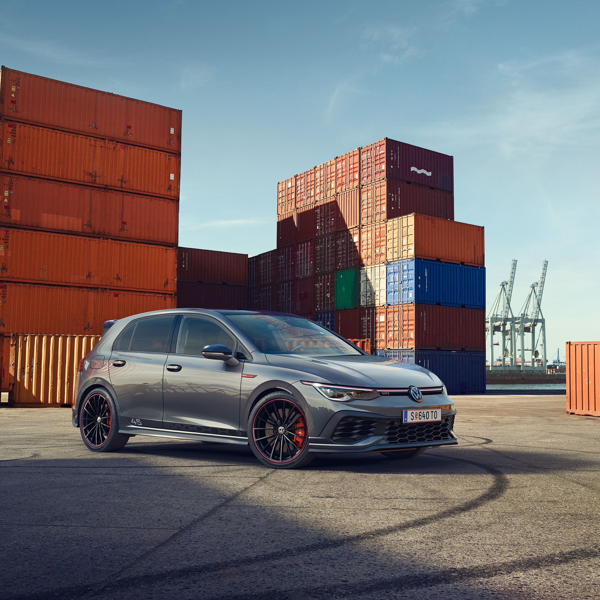 VW Golf GTI Clubsport 45 frontal