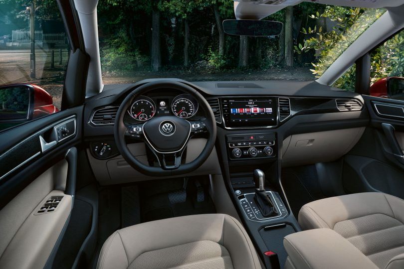 VW Golf Sportsvan Interieur und Cockpit