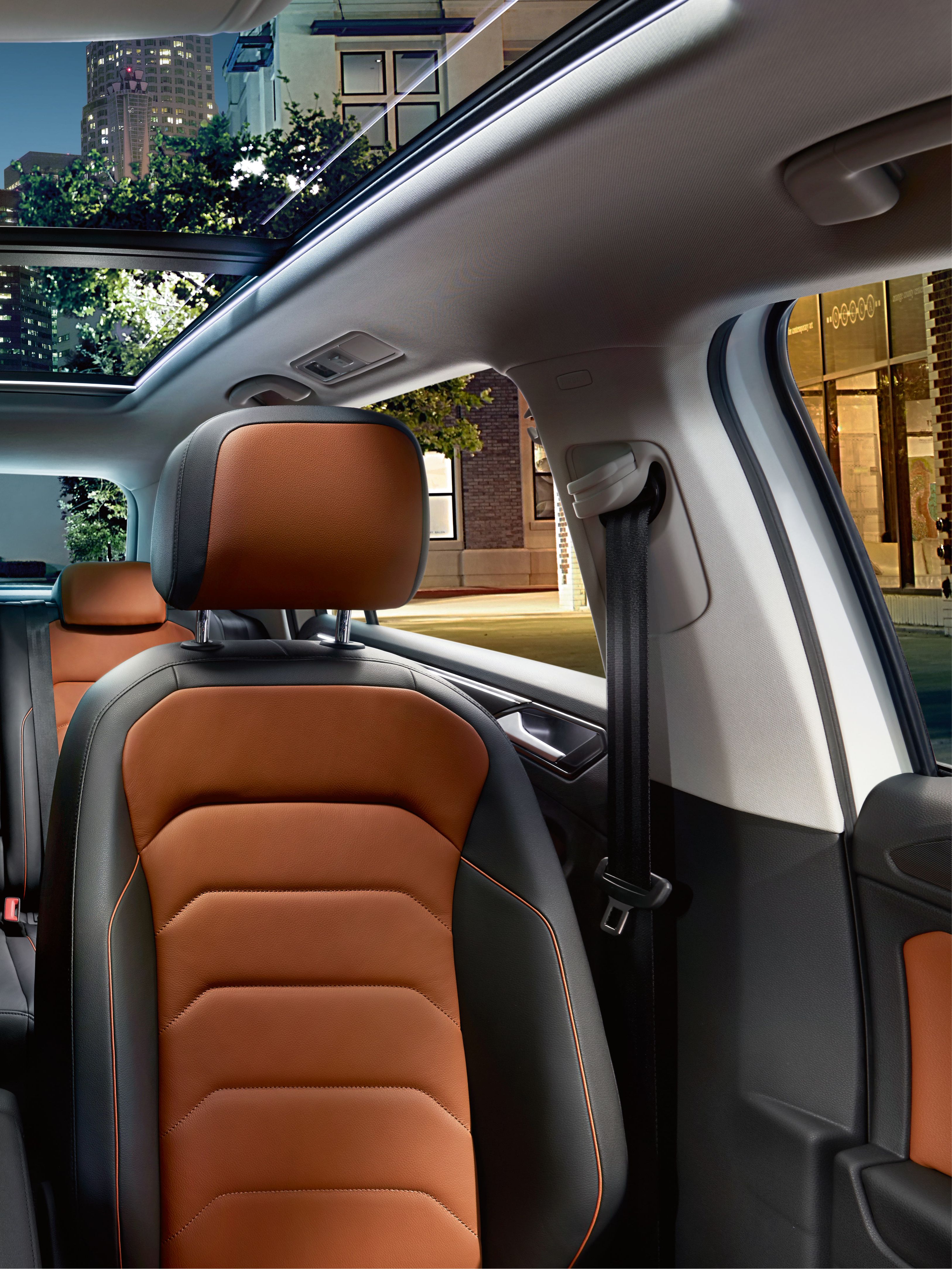 vw volkswagen tiguan Vorgängermodell innen interieur orange